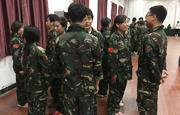 學(xué)會(huì)贊美，收獲一份真心；