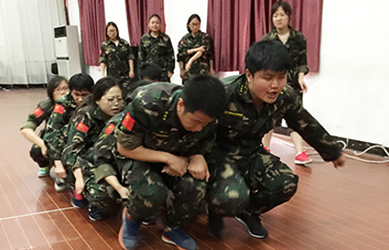 挑戰(zhàn)冠軍隊(duì)，與時(shí)間賽跑，與榮譽(yù)共舞！